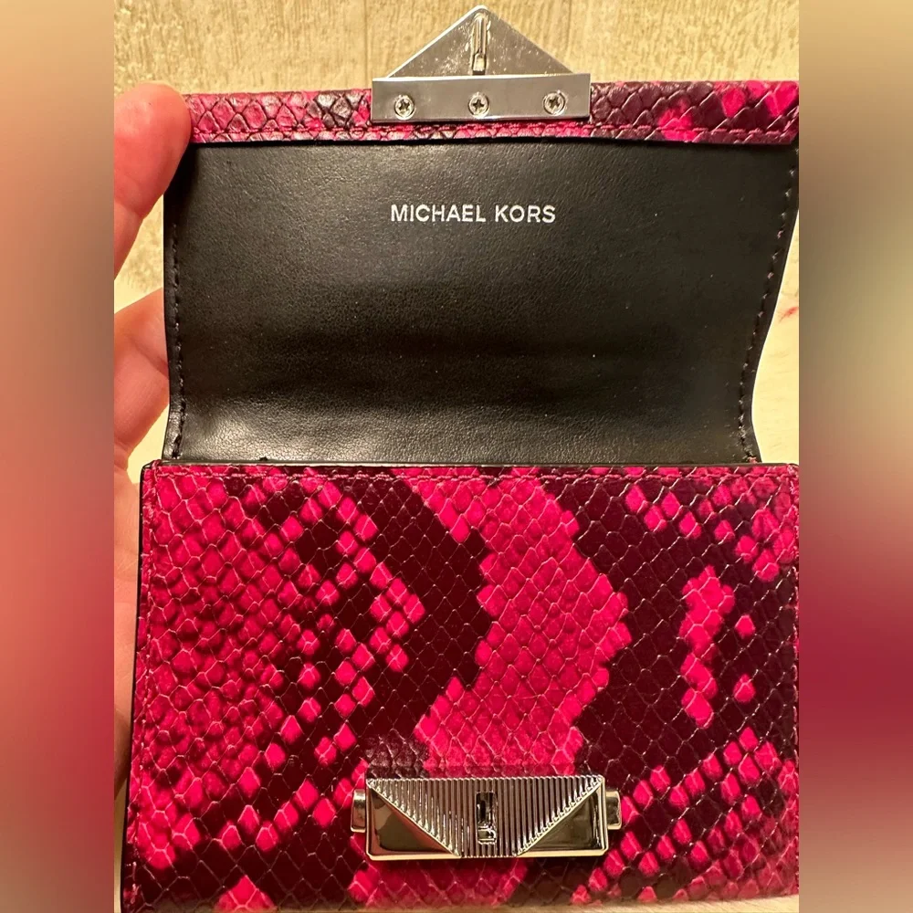 Michael Kors Pink Snake Print wallet - Picture 4 of 4